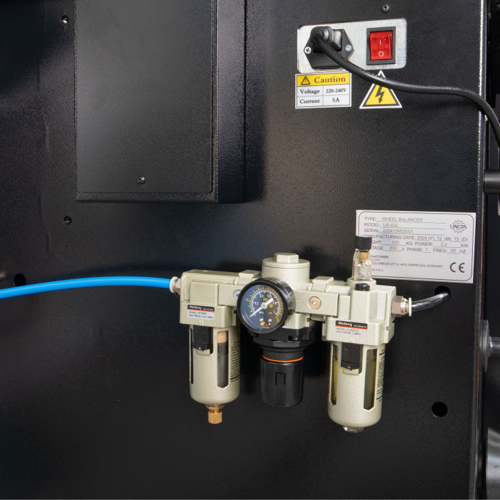 Automatická vyvažovačka kol, IPS displej, pneumatické upínání kola, ultrazvukové měření